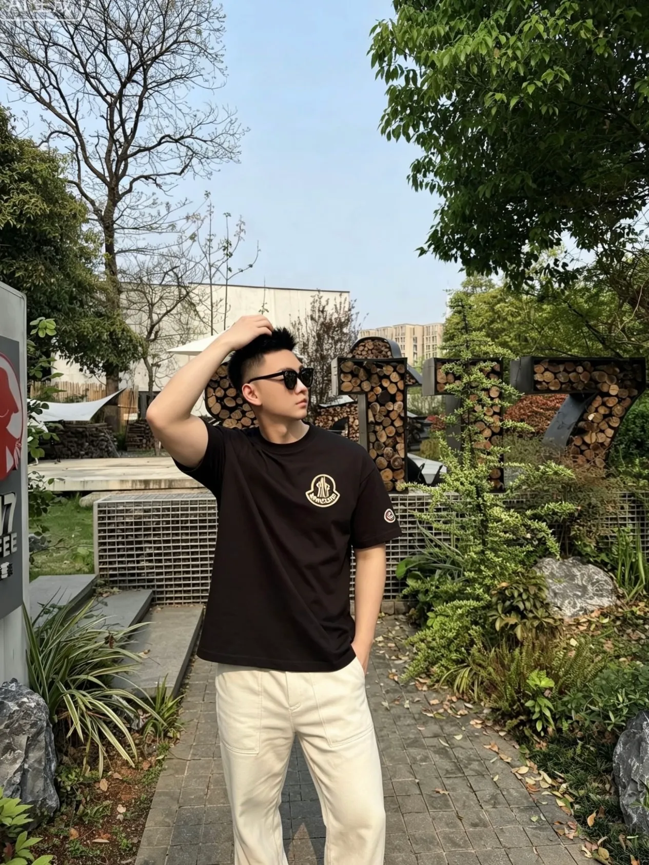 MONCLER T
